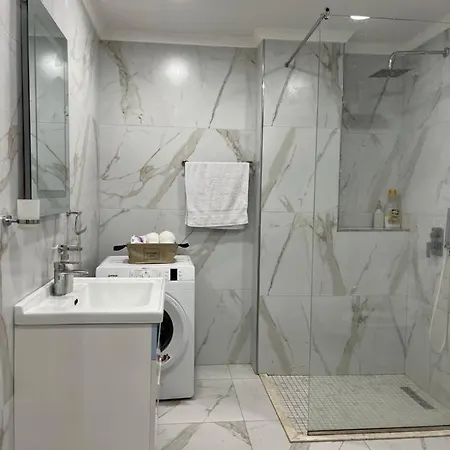Luxurious - 120m2, Best Location & Sea View * ゴーレム